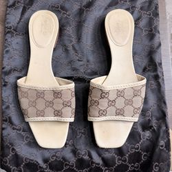 Authentic Gucci Canvas Monogram Sandals 39