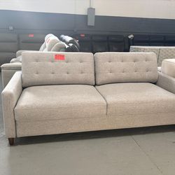 Pull out sofa bed