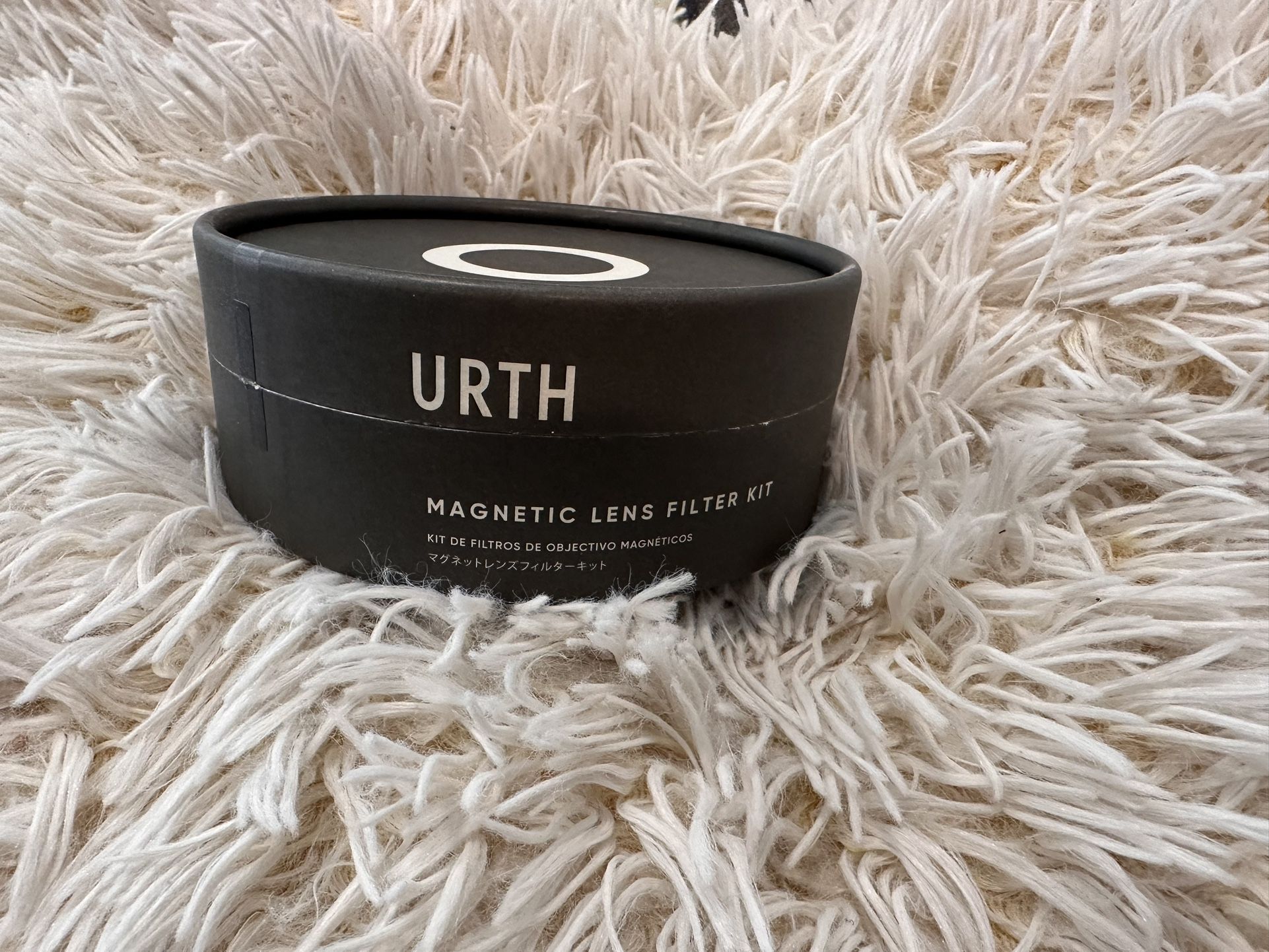 Urth 77mm Magnetic UV + Circular Polarizing (CPL) Lens Filter Kit
