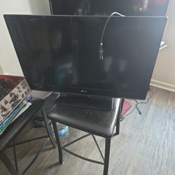 32" LCD Flat Screen TV