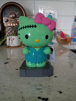 Hello Kitty Halloween Figurine