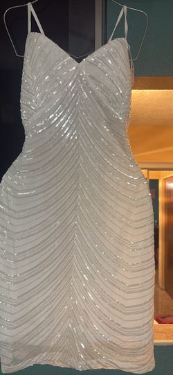 Hermoso vestido blanco de lentejuela size S o 6