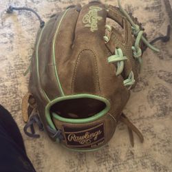 Rawlings Heart Of The Hide Glove 11.5”