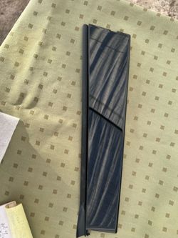 19-23 Lexus Es250/300/350h Moulding.  Oem.    #8