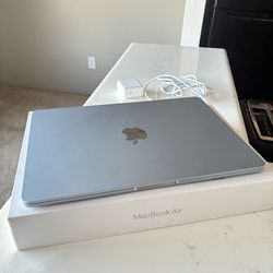 Macbook M4