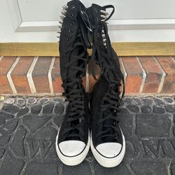 Beautiful Yuanbu Boots