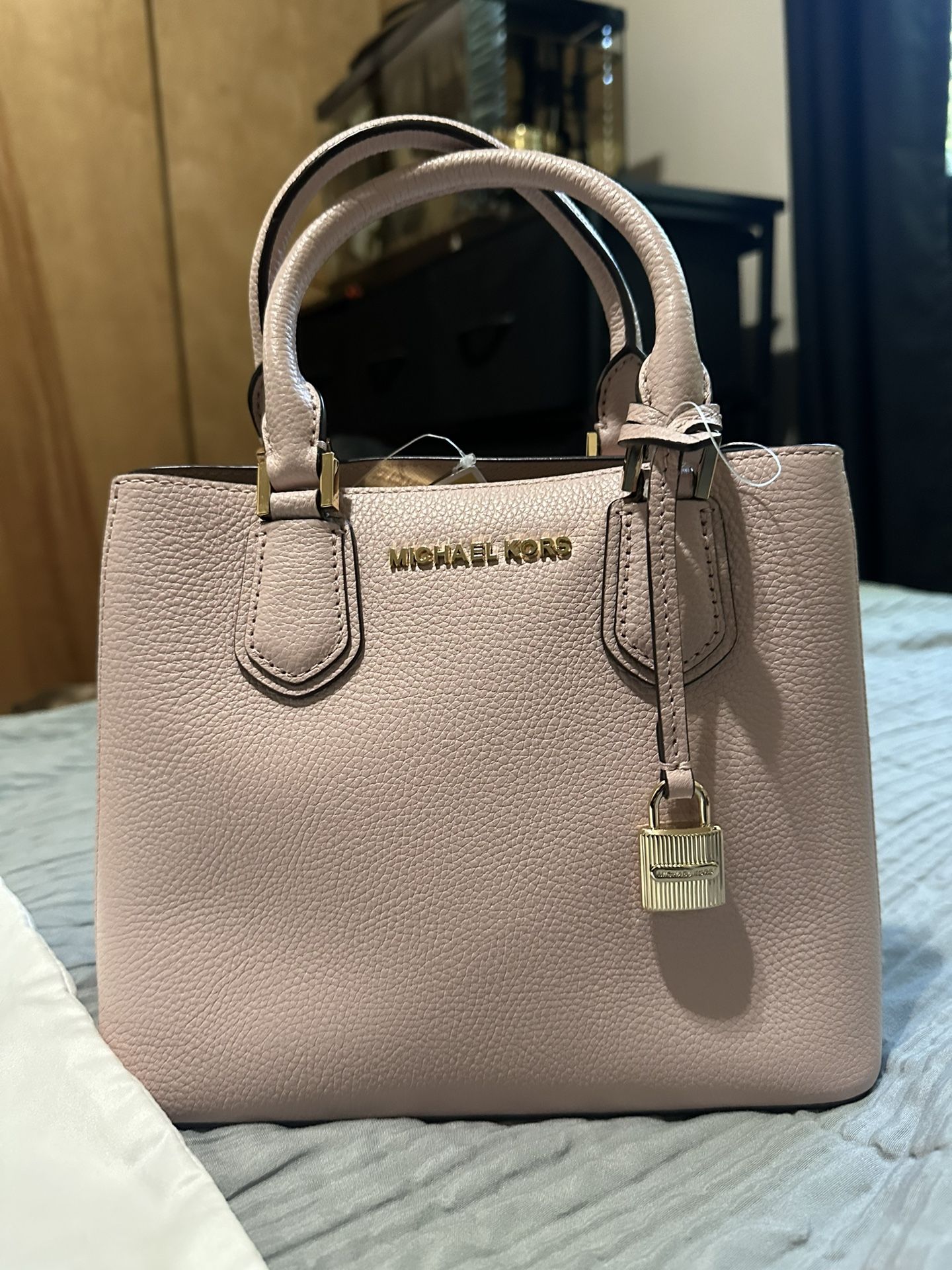 Michael Kors Mercer Medium Saffiano Leather Messenger Crossbody