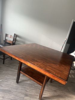 Large table 8 chairs