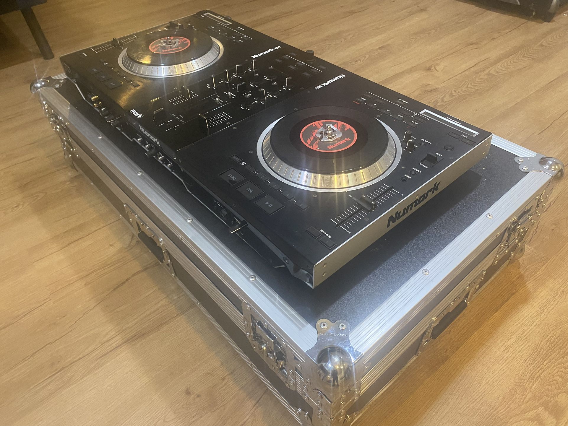 Numark NS7/ with travel case.