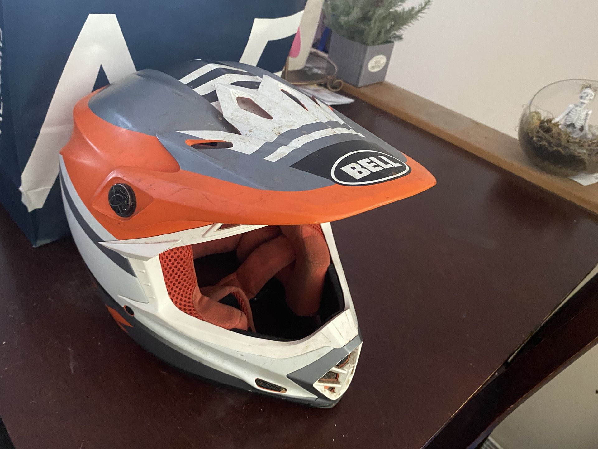 Bell Helmet Size L- Youth Fox Helmet Size Small