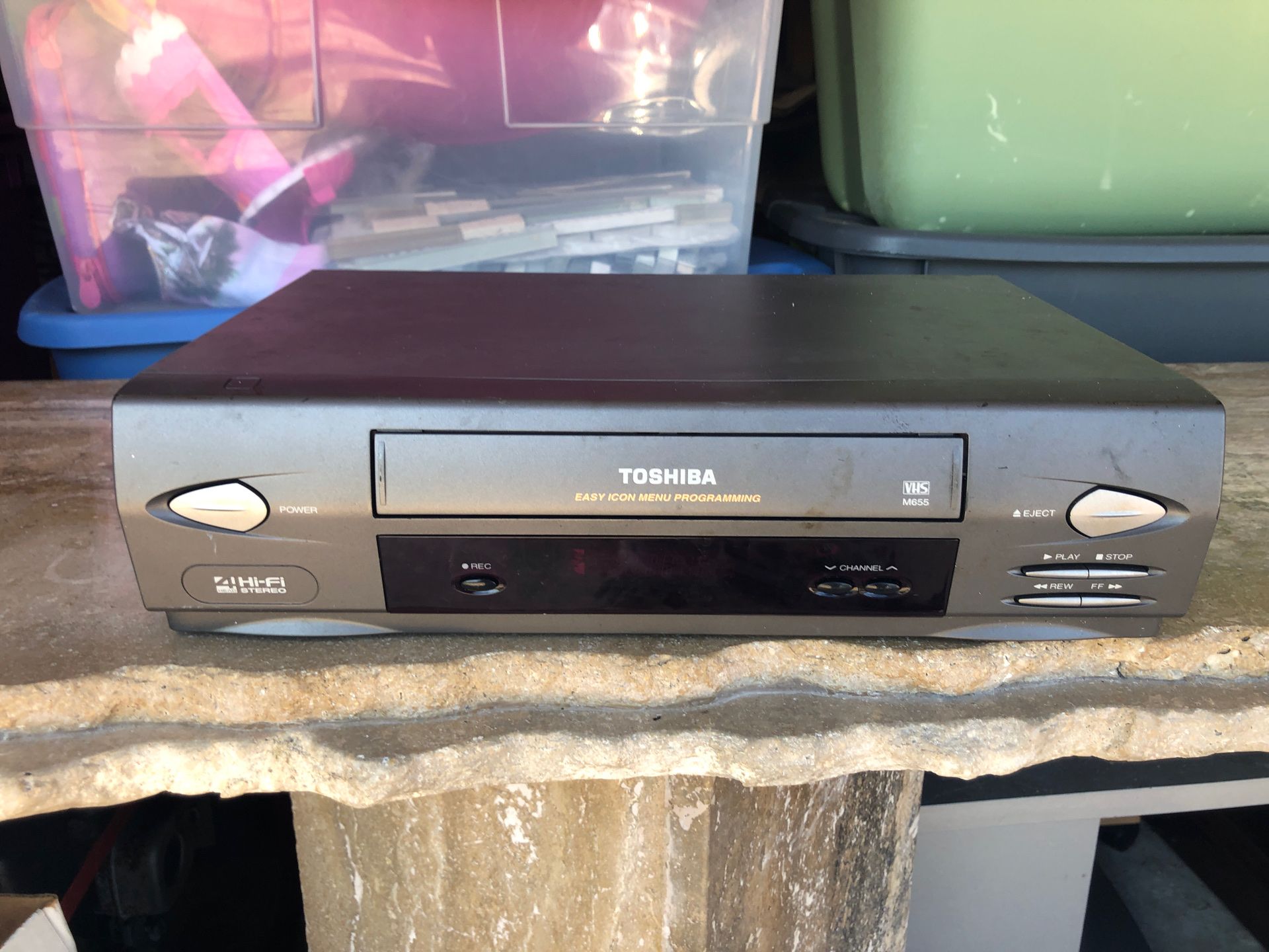 VHS tape player by Toshiba model M655