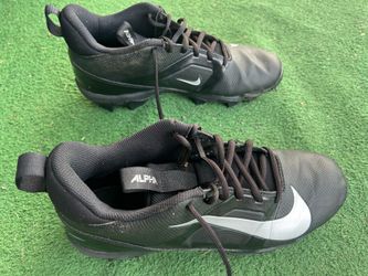Nike Men’s football cleats size 9.5