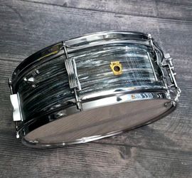L.u.d.w.i.g Pioneer black oyster pearl 1965 snare drum !! $400 or best offer !!