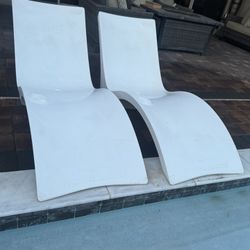 Floating Luxuries Pool loungers 