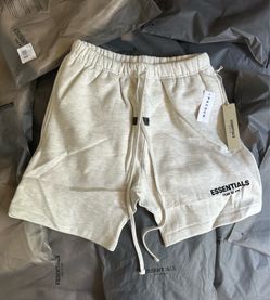 Light Oat Essentials Shorts