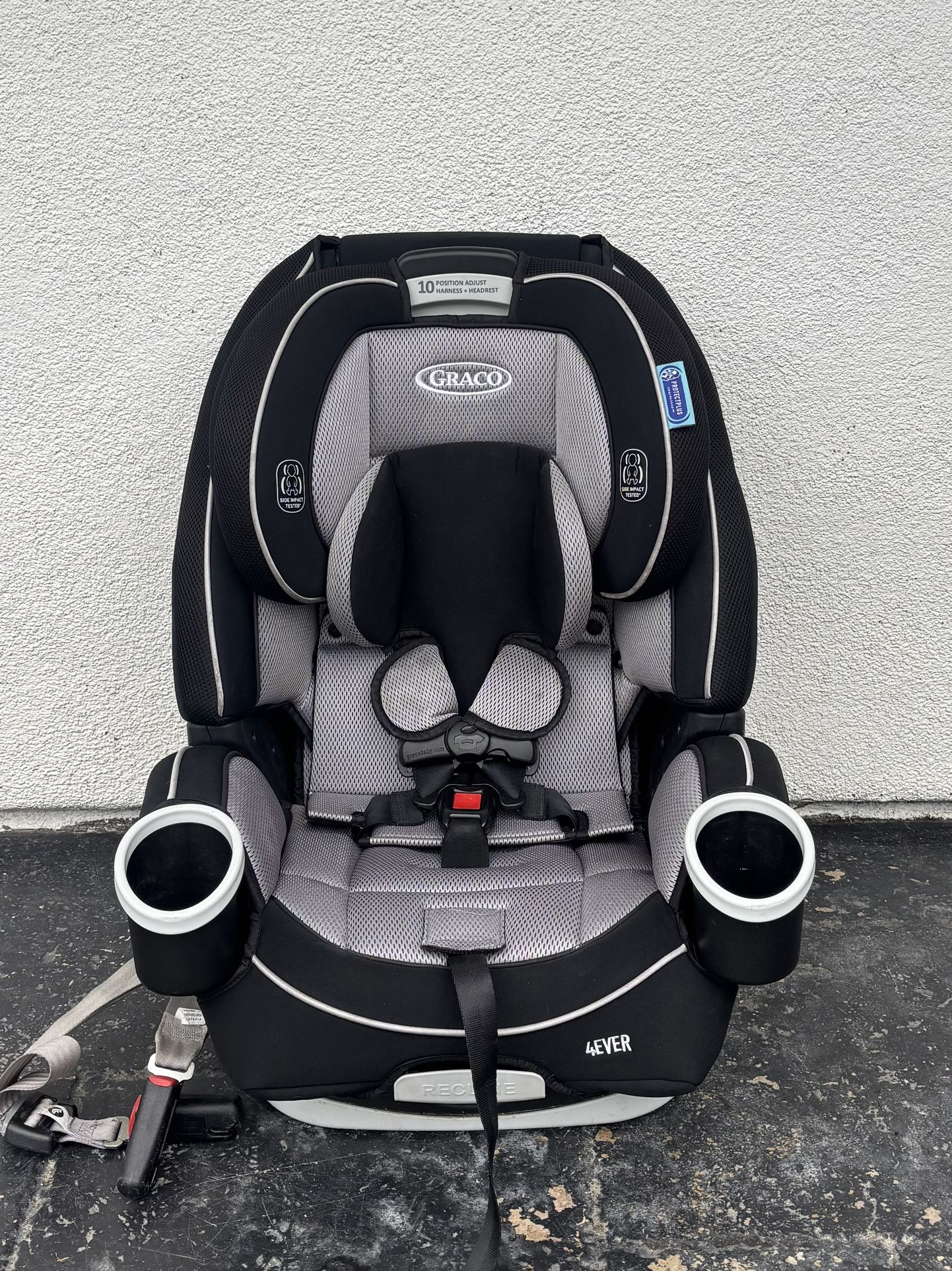 LIKE NEW GRACO FOREVER 4 In 1 CONVERTIBLE CAR SEAT