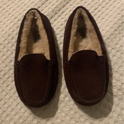 UGG Slippers Kids Size 2