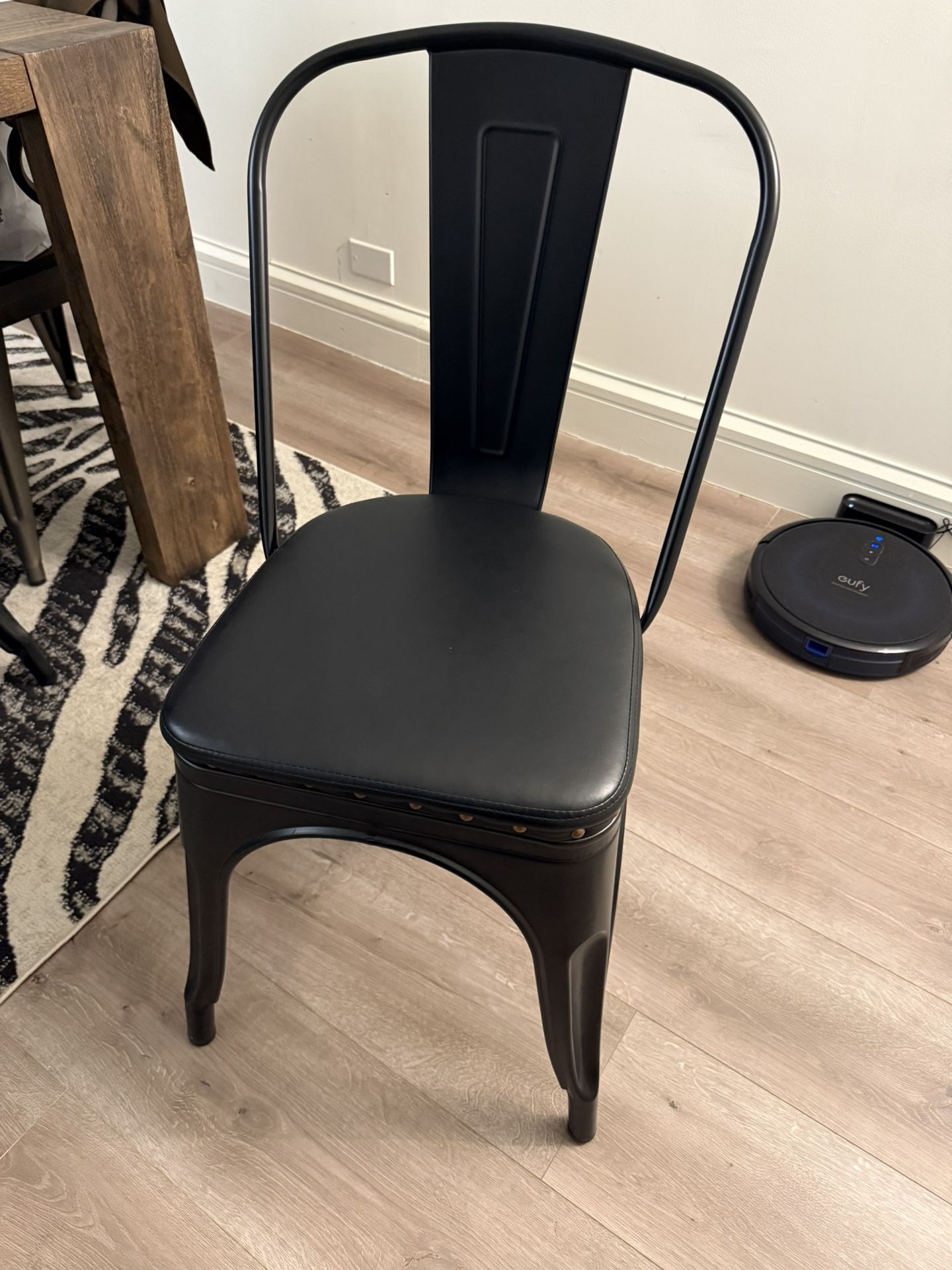 4 Pcs Dinning Chairs