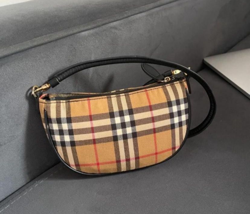 Pre Owed Burberry Vintage Check Calfskin Olympia Sleeve M Pouch Small Bag