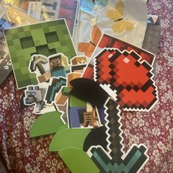 Mincraft pixel 24 count honeycomb centerpiece for birthday party