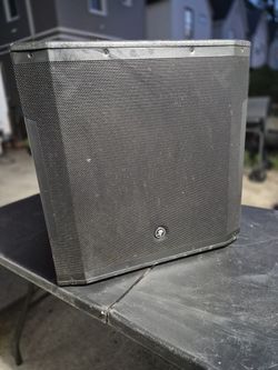SRM1850 Makie Thump Subwoofer