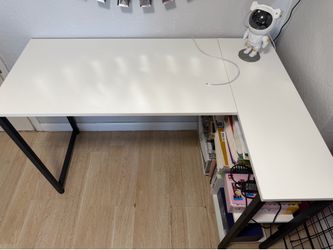 Escritorio y silla