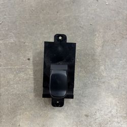 2014-2019  Kia Soul Right Rear Electric Window Switch 93580-B2500