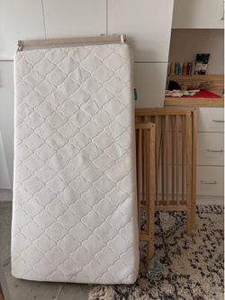 IKEA SNIGLAR Crib + Newton Breathable Mattress – Great Condition