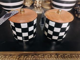 New ceramic canisters