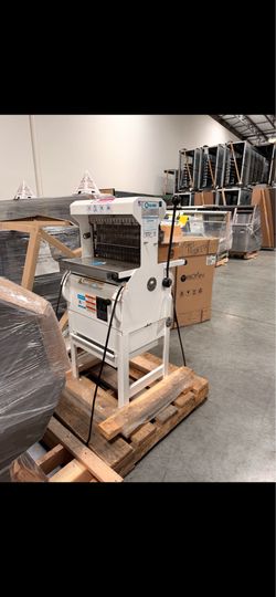 Oliver bread slicer model 777-NT
