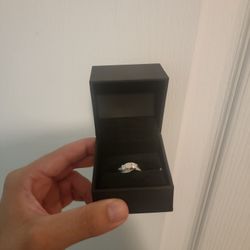 10k White Gold Diamond Ring $400 OBO
