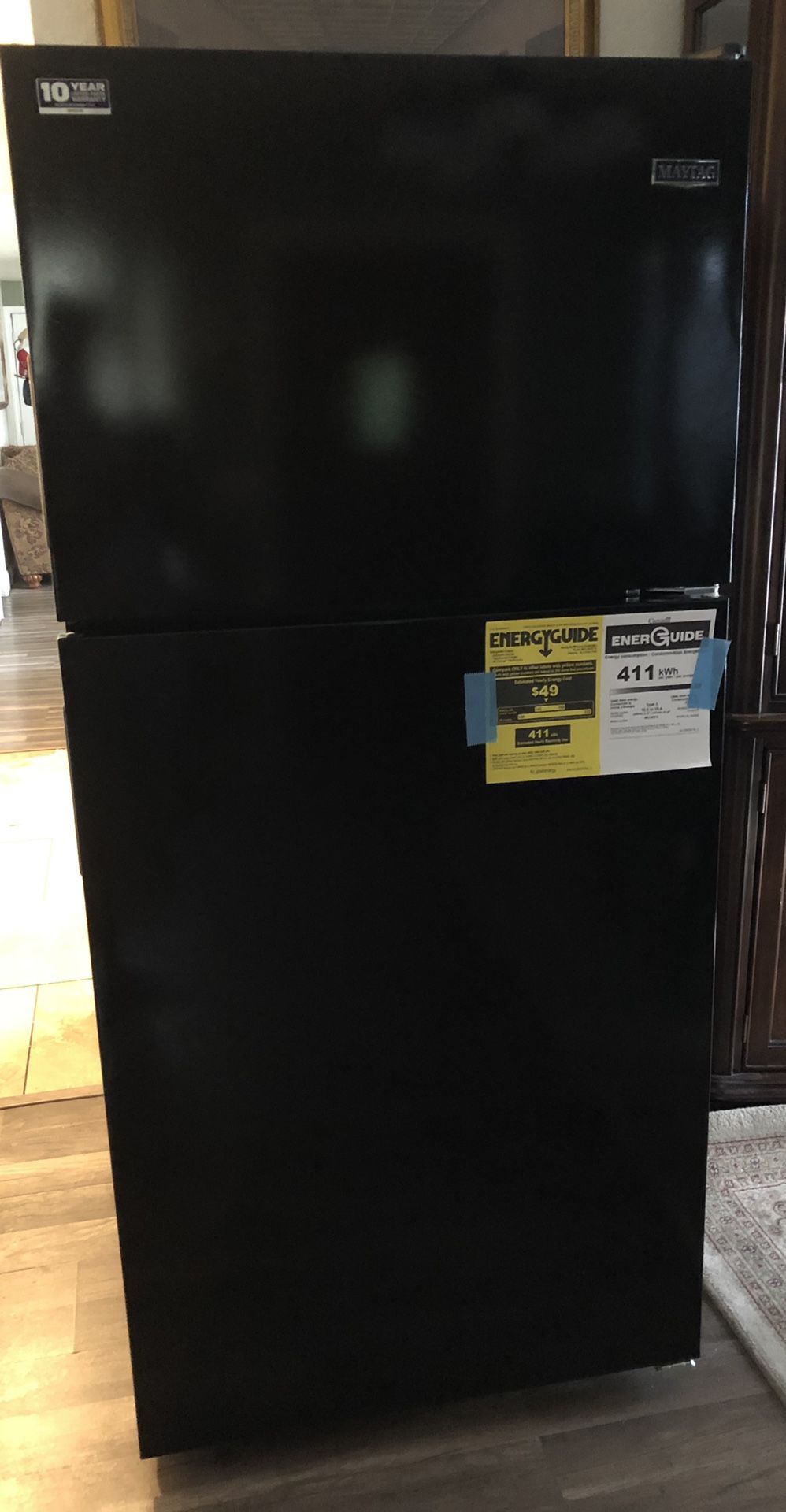 Maytag 18 cu. ft Top Freezer refrigerator in Black