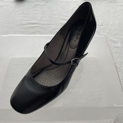 Mary Jane Shoes Size 8.5W
