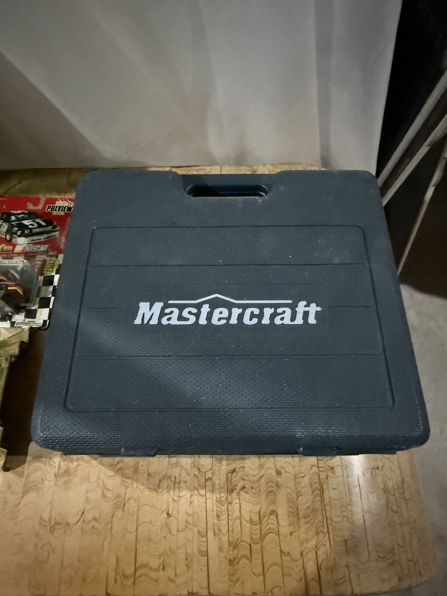 Mastercraft 2-in-1 Pneumatic Nailer & Air Stapler Tool