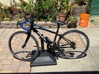 2017 Youth Fuji Ace 600c road bike 600x23c (riders 4’8” to 5’2”)