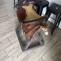 🔥RARE FIND – Texas Roadhouse Birthday Saddle – $900 OBO – Tempe AZ🔥