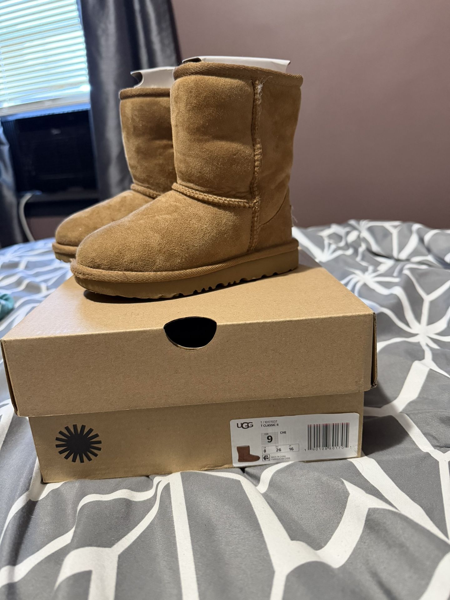 Toddler Ugg Boots Size 9