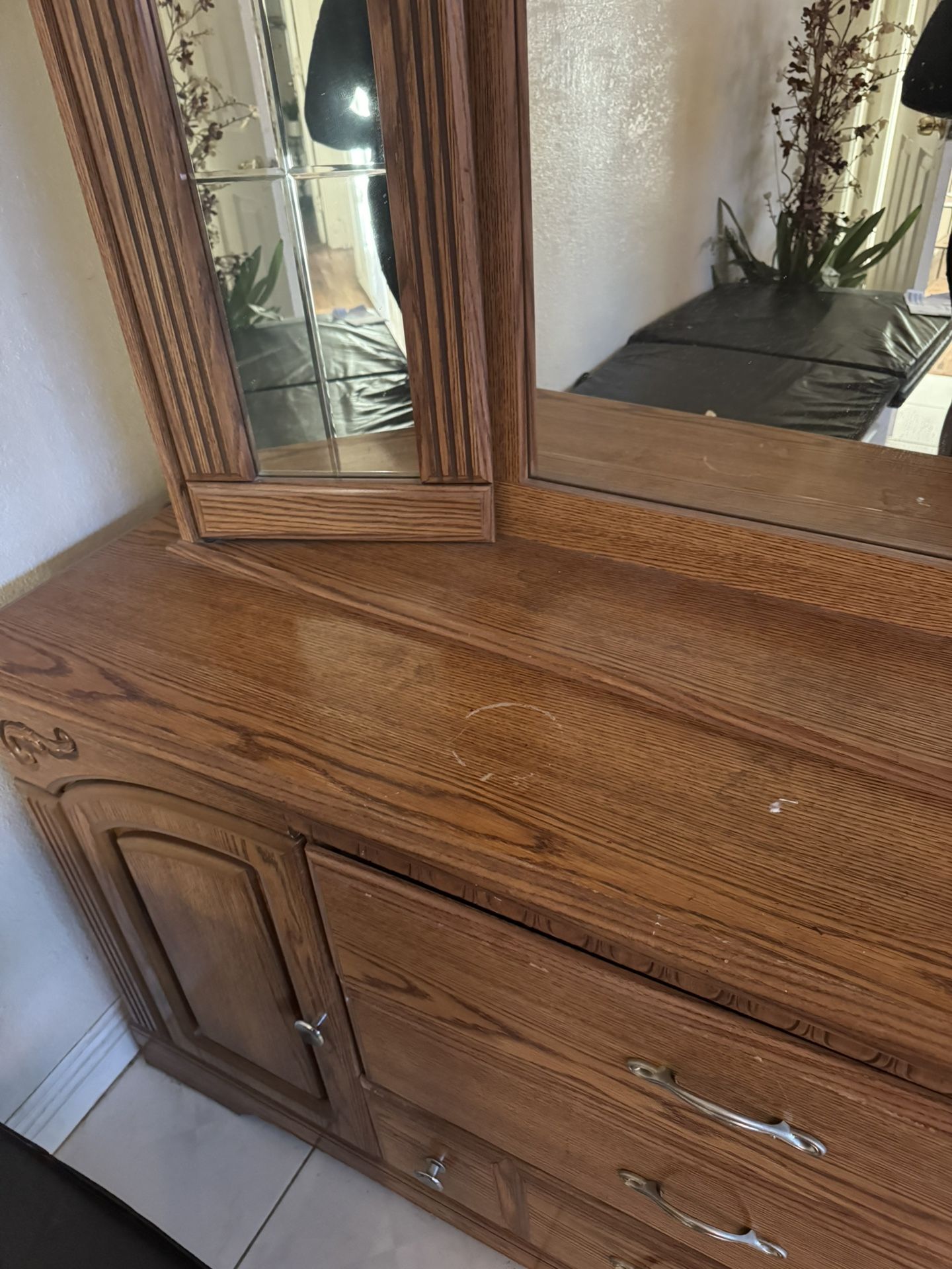 Dresser With Mirror Free