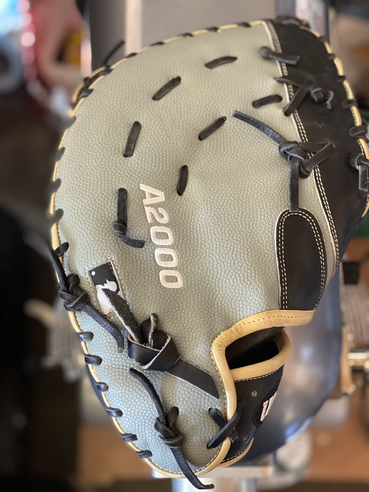 Wilson A2000 1st base glove