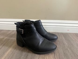 Oshkosh Ankle Boots for Girls Size 1