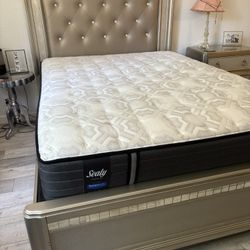 Sealy Queen Mattress (like new!) & Bed 