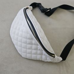 Fanny Pack. $15