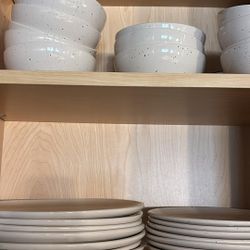 Beautiful 5-Piece Dinnerware Set – Complete Kitchen Collection