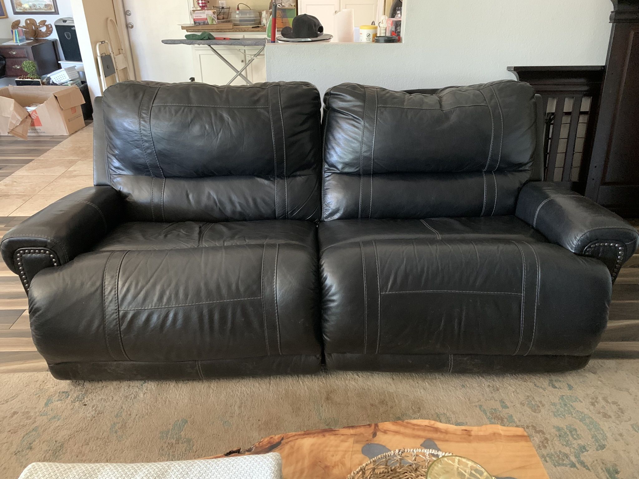 Leather Reclining Sofas