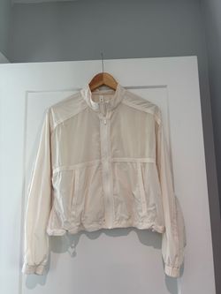 Lululemon Cream Lightweight Zip-Up Windbreaker Jacket