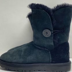 UGG Bailey Button II