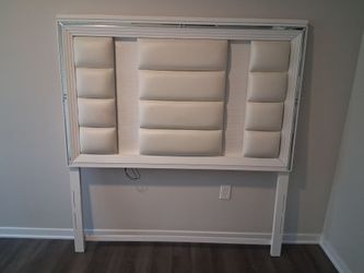 HeadBoard
