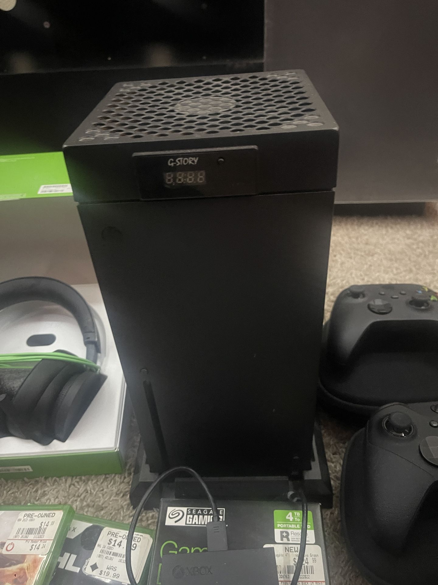 Xbox Series X Complete Bundle – Excellent Condition – Adult Owned