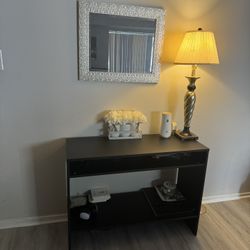 Entryway Table, Mirror And  Lamp