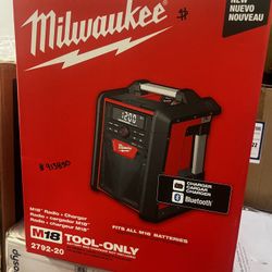Milwaukee M18 Radio+Charger Tool Only